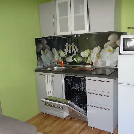 Apartment La